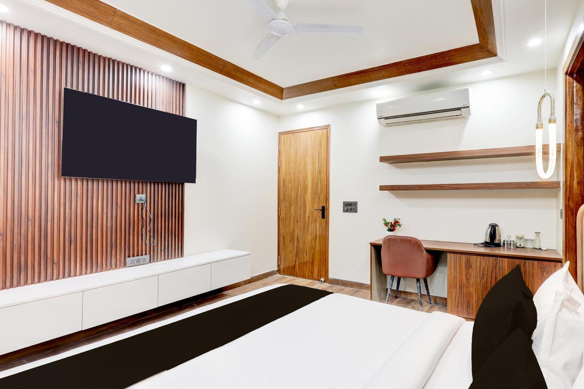 Super Hotel O Sector 43 Gurgaon Eksteriør billede